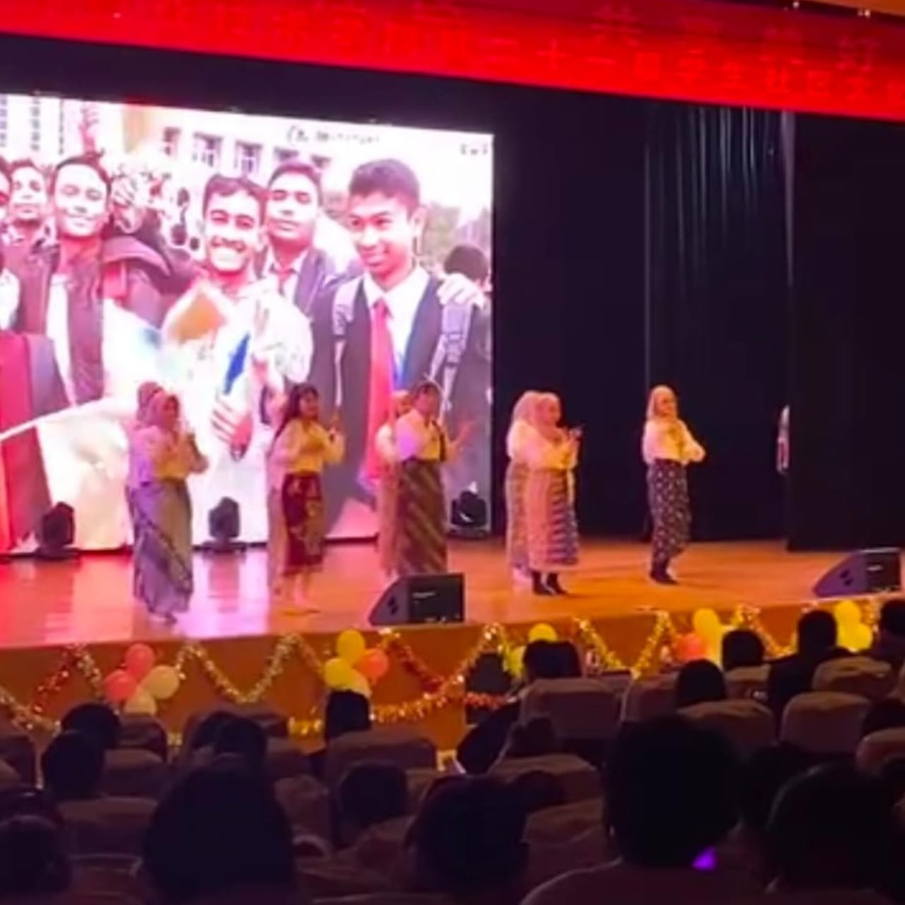 Mahasiswa Indonesia Tampilkan Budaya Nusantara di Acara Pertukaran Budaya Internasional di China